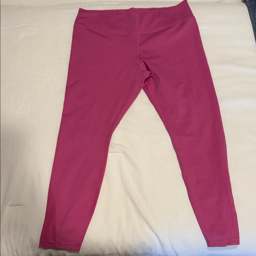 Nike Leggings in Vibrant Pink